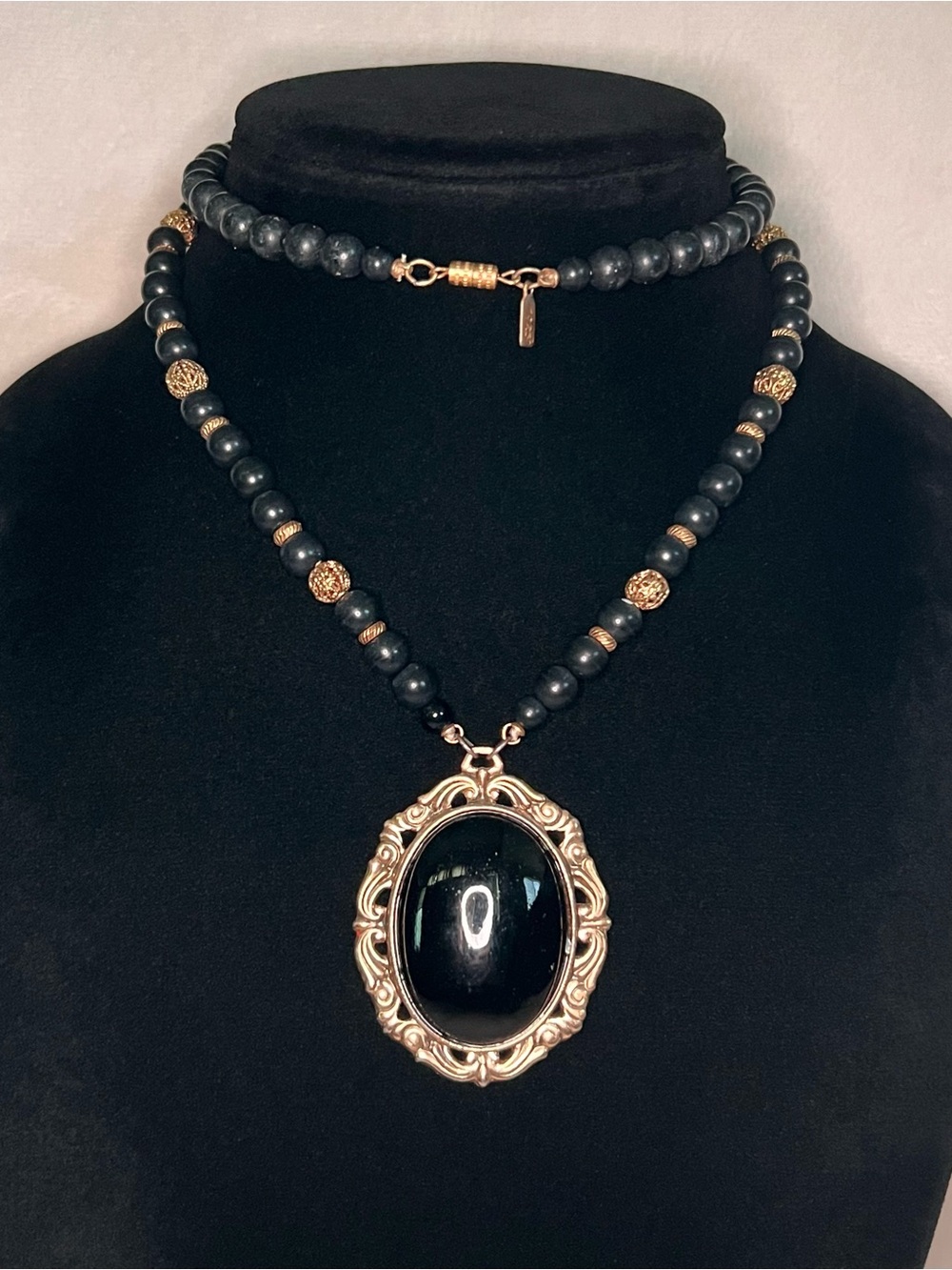 1928 Ornate Black Pendant Beaded Necklace